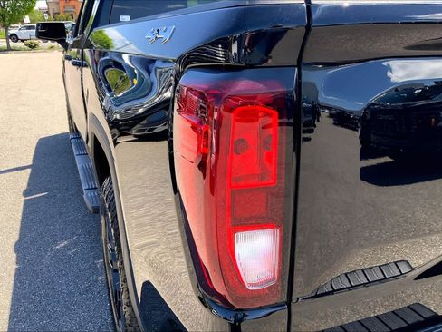 Used 2023 GMC Sierra 1500 Elevation AWD/4WD image 27