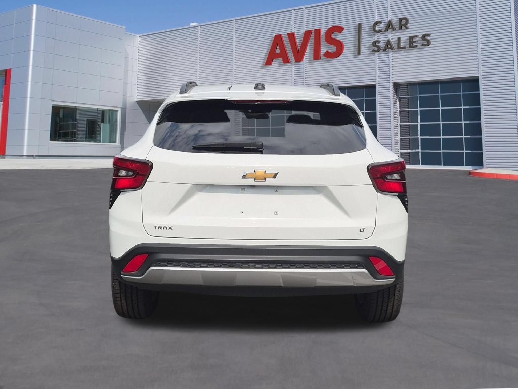 Used 2025 Chevrolet Trax LT w/ LT Convenience Package FWD image 7