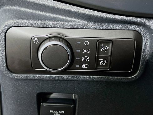 New 2025 Ford Bronco 4-Door image 19