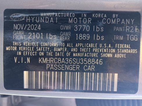 Used 2025 Hyundai Venue SEL image 33