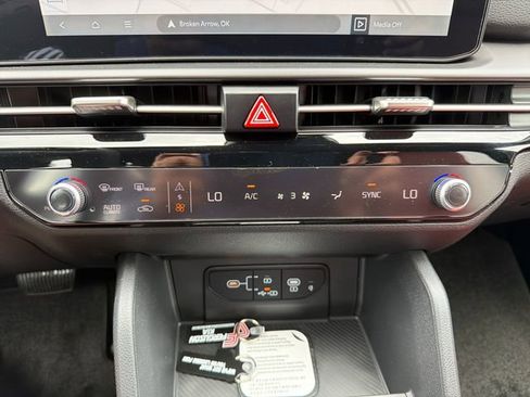 New 2026 Kia Sportage SX FWD image 14