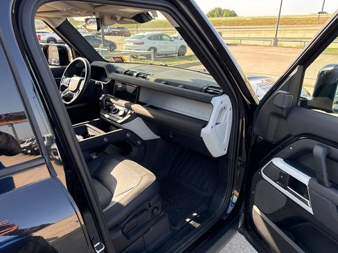 Used 2020 Land Rover Defender 110 S AWD/4WD image 15