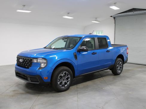 New 2026 Ford Maverick XLT FWD image 3
