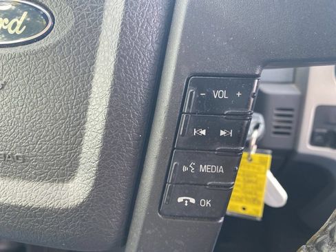 Used 2014 Ford F150 XLT w/ Equipment Group 302A Luxury AWD/4WD image 26