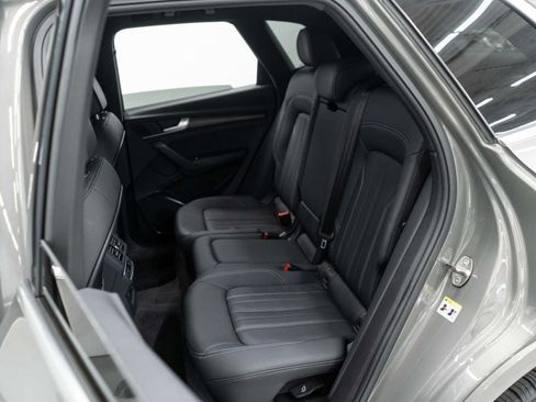 Used 2023 Audi Q5 2.0T Premium w/ Convenience Package AWD/4WD image 15