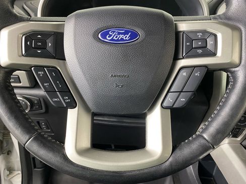 Used 2020 Ford F150 Lariat w/ Equipment Group 502A Luxury image 4
