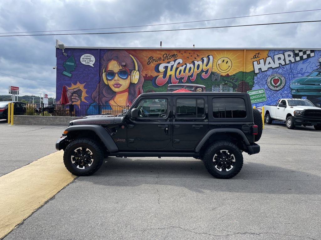 Used 2025 Jeep Wrangler Unlimited Rubicon AWD/4WD image 2