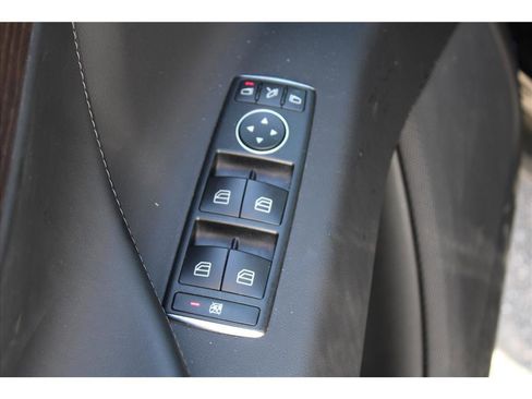 Used 2018 Tesla Model X 75D AWD/4WD image 12