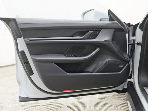 Used 2023 Porsche Taycan Turbo image 37