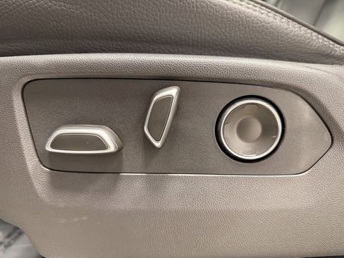 Used 2024 GMC Sierra 3500 Denali w/ Denali Reserve Package image 33