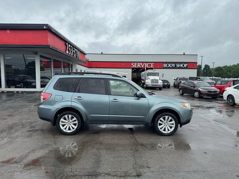 Used 2012 Subaru Forester 2.5X Premium AWD/4WD image 2