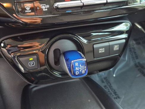 Certified 2022 Toyota Prius LE FWD image 11