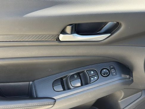 Used 2025 Nissan Altima 2.5 SV FWD image 5