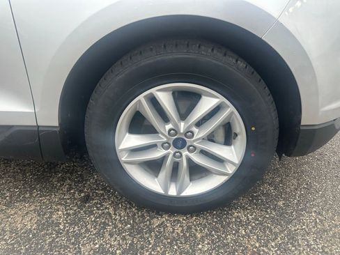 Used 2018 Ford Edge SEL w/ Equipment Group 201A image 33