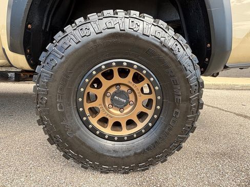 Used 2017 Toyota Tacoma TRD Off-Road w/ Premium & Technology Package image 35