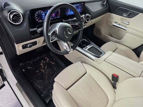 Certified 2025 Mercedes-Benz GLA 250 image 10