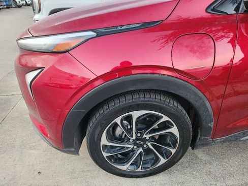 Used 2022 Chevrolet Bolt EUV Premier w/ Sun & Sound Package image 5