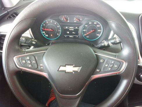 Used 2021 Chevrolet Equinox LS w/ LPO, Floor Liner Package FWD image 8