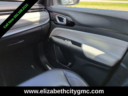 Used 2025 Jeep Compass Limited AWD/4WD image 17