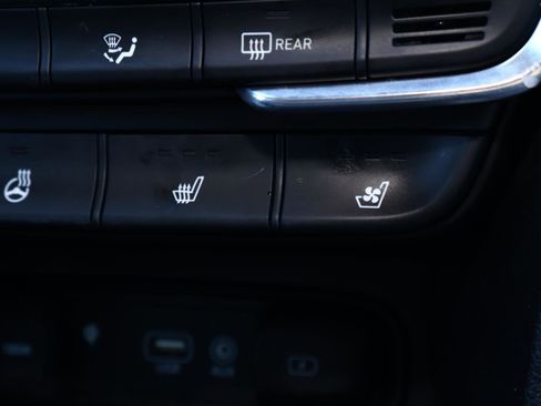 Used 2020 Hyundai Santa Fe Limited image 29