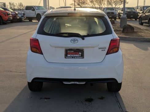 Used 2017 Toyota Yaris SE image 7