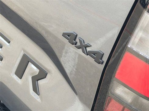 New 2026 Nissan Frontier SV w/ Tow Package image 9