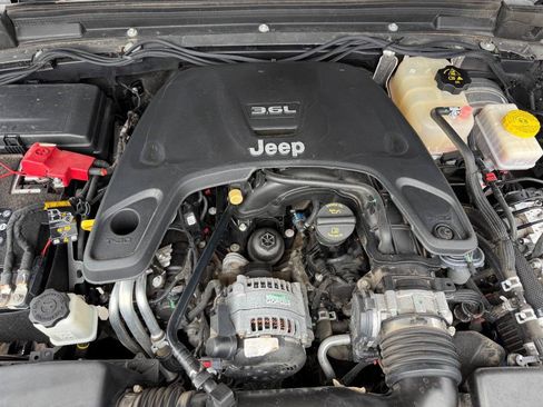 Used 2020 Jeep Wrangler Sport AWD/4WD image 16