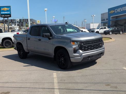 Used 2026 Chevrolet Silverado 1500 Custom RWD image 2