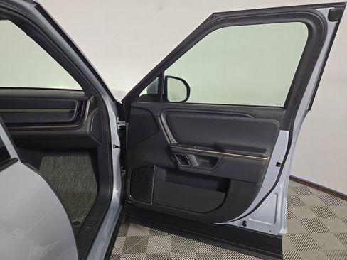 Used 2024 Rivian R1S Adventure AWD/4WD image 18