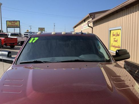 Used 2017 RAM 2500 SLT w/ Snow Chief Group AWD/4WD image 8