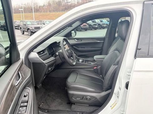 New 2026 Jeep Grand Cherokee Limited AWD/4WD image 16