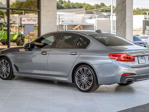 Used 2018 BMW 540i w/ M Sport Package RWD image 7
