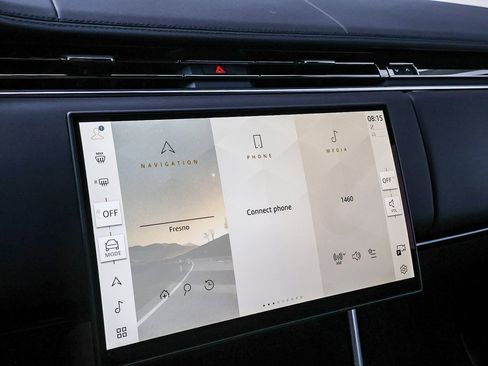 New 2025 Land Rover Range Rover SE image 34