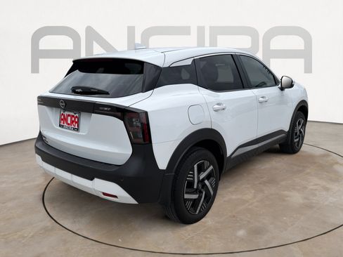 Used 2025 Nissan Kicks SV FWD image 11
