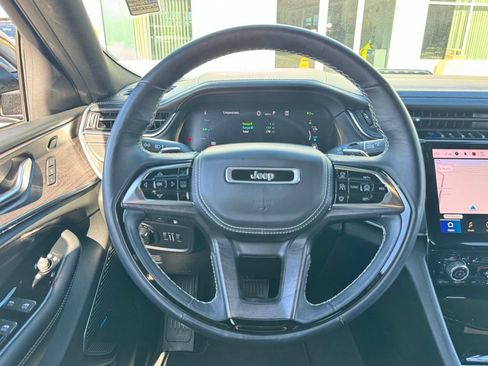 Used 2023 Jeep Grand Cherokee Overland w/ Advanced Protech Group III AWD/4WD image 16