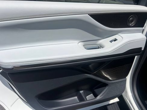 New 2027 Lincoln Navigator L Black Label AWD/4WD image 16
