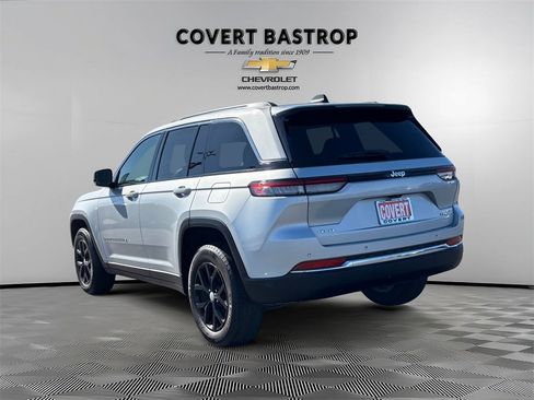 Used 2024 Jeep Grand Cherokee Limited image 5