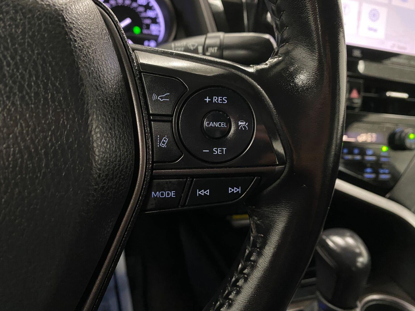 Used 2021 Toyota Camry XSE w/ Navigation Upgrade Package FWD image 17