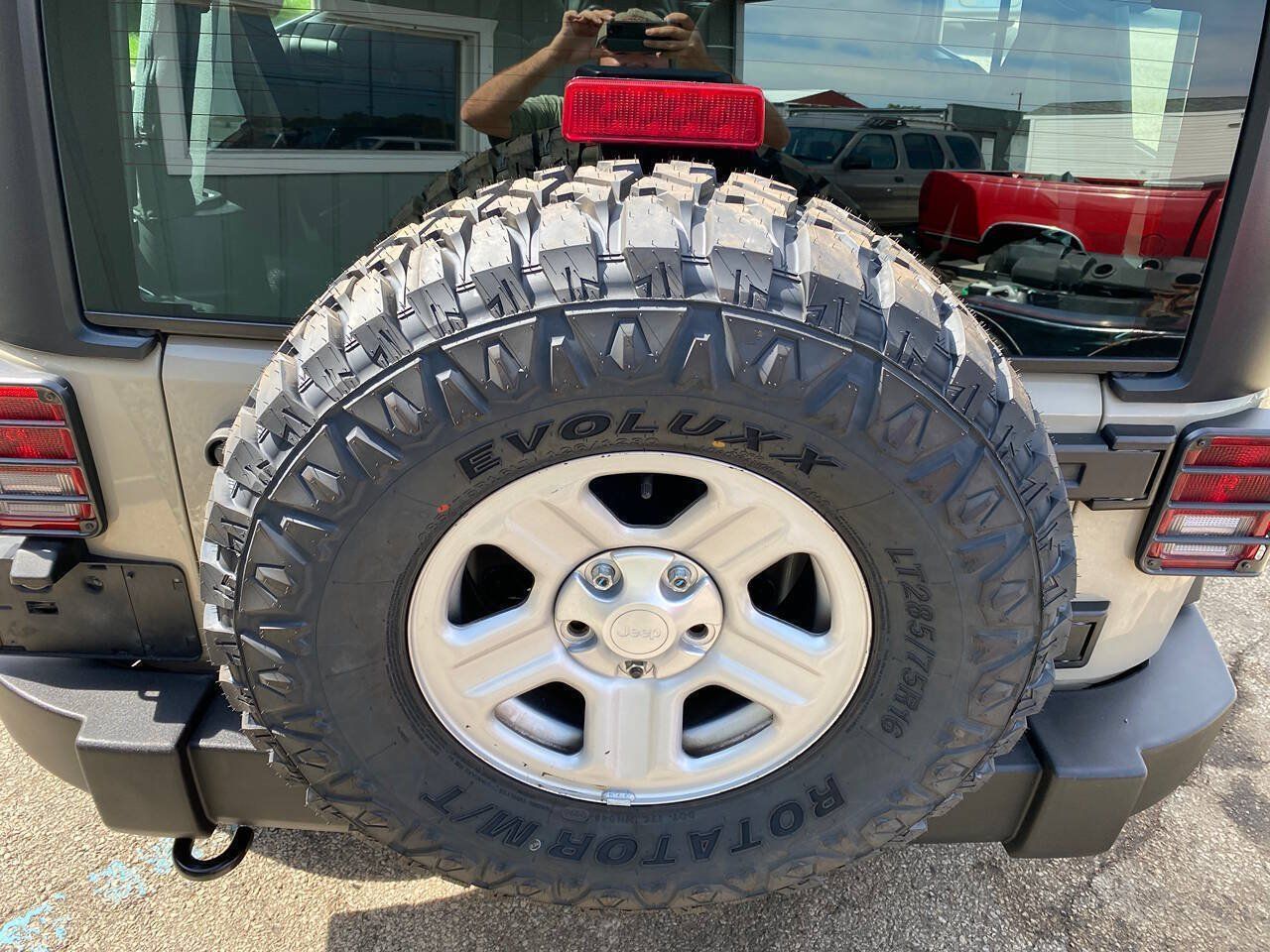 Used 2018 Jeep Wrangler Unlimited Sport AWD/4WD image 13