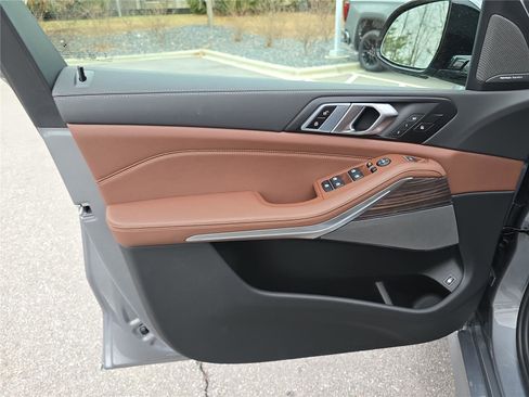 New 2026 BMW X5 xDrive50e w/ M Sport Package image 19