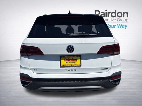 Used 2024 Volkswagen Taos SE AWD/4WD image 6