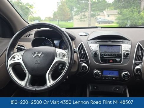 Used 2011 Hyundai Tucson Limited AWD/4WD image 14