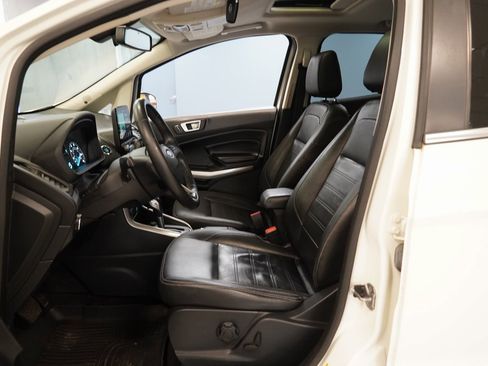 Used 2019 Ford EcoSport Titanium image 6