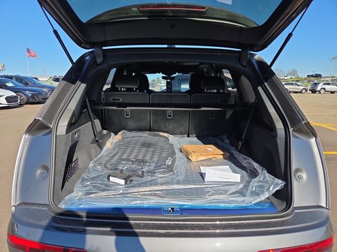 New 2026 Audi Q7 3.0T Premium Plus image 8