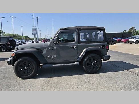 Used 2019 Jeep Wrangler Sport AWD/4WD image 25