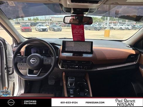 Certified 2024 Nissan Rogue Platinum w/ Platinum Premium Package FWD image 19