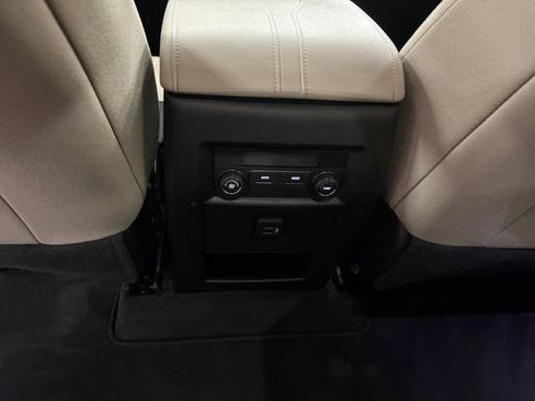 Used 2022 Chevrolet Traverse LS AWD/4WD image 19
