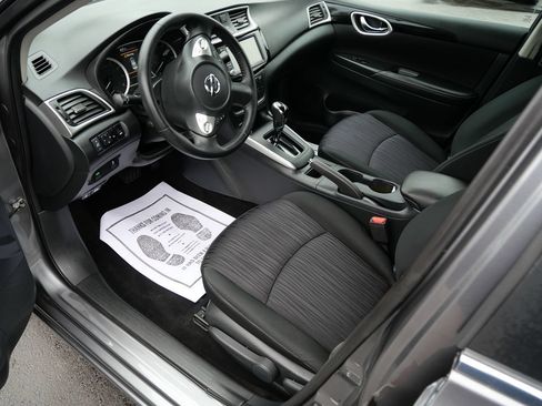 Used 2019 Nissan Sentra SV FWD image 9