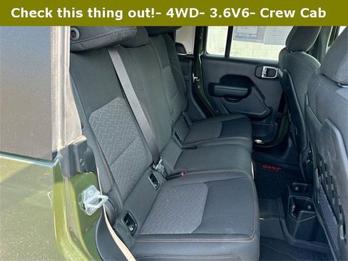 Used 2023 Jeep Gladiator Mojave w/ Cold Weather Group image 26