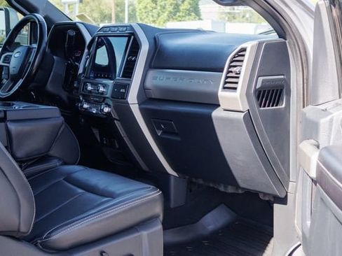 Used 2022 Ford F350 Lariat w/ Lariat Ultimate Package AWD/4WD image 21